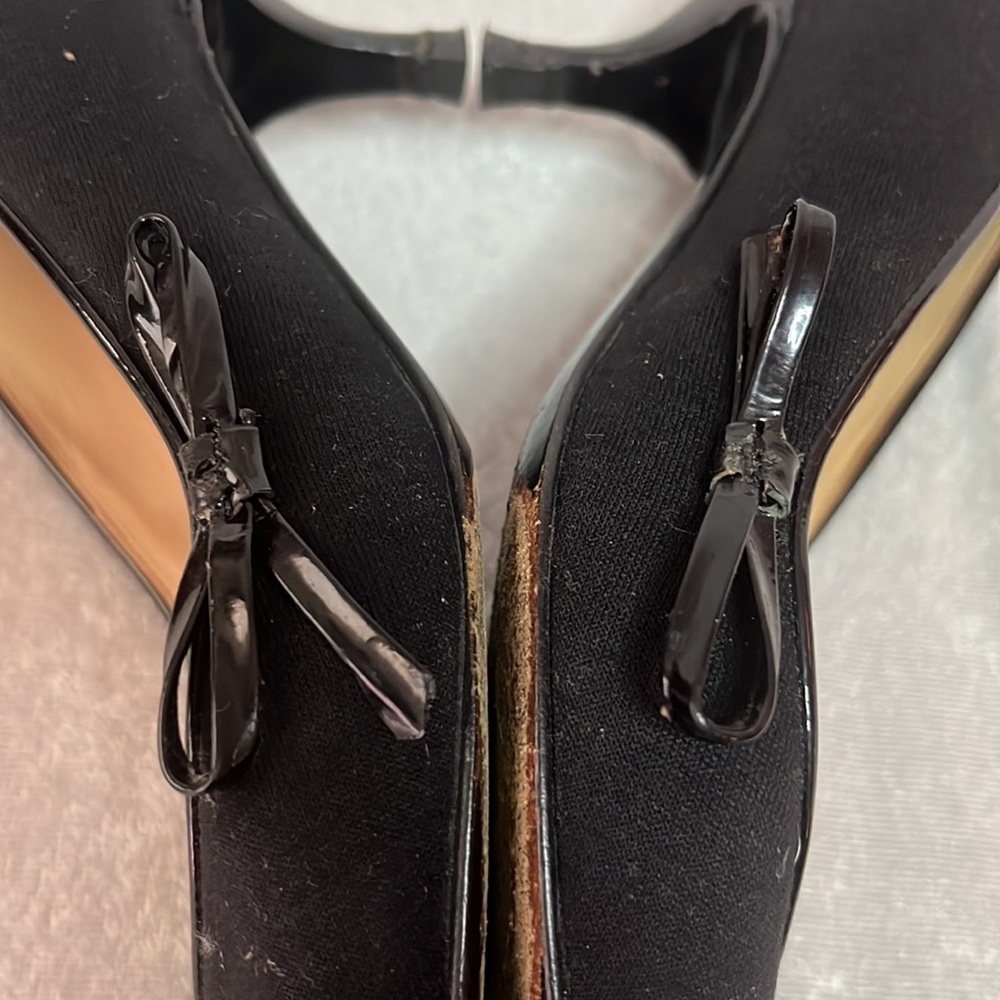 Chanel Cap-toe Pumps - Picture 7 of 7